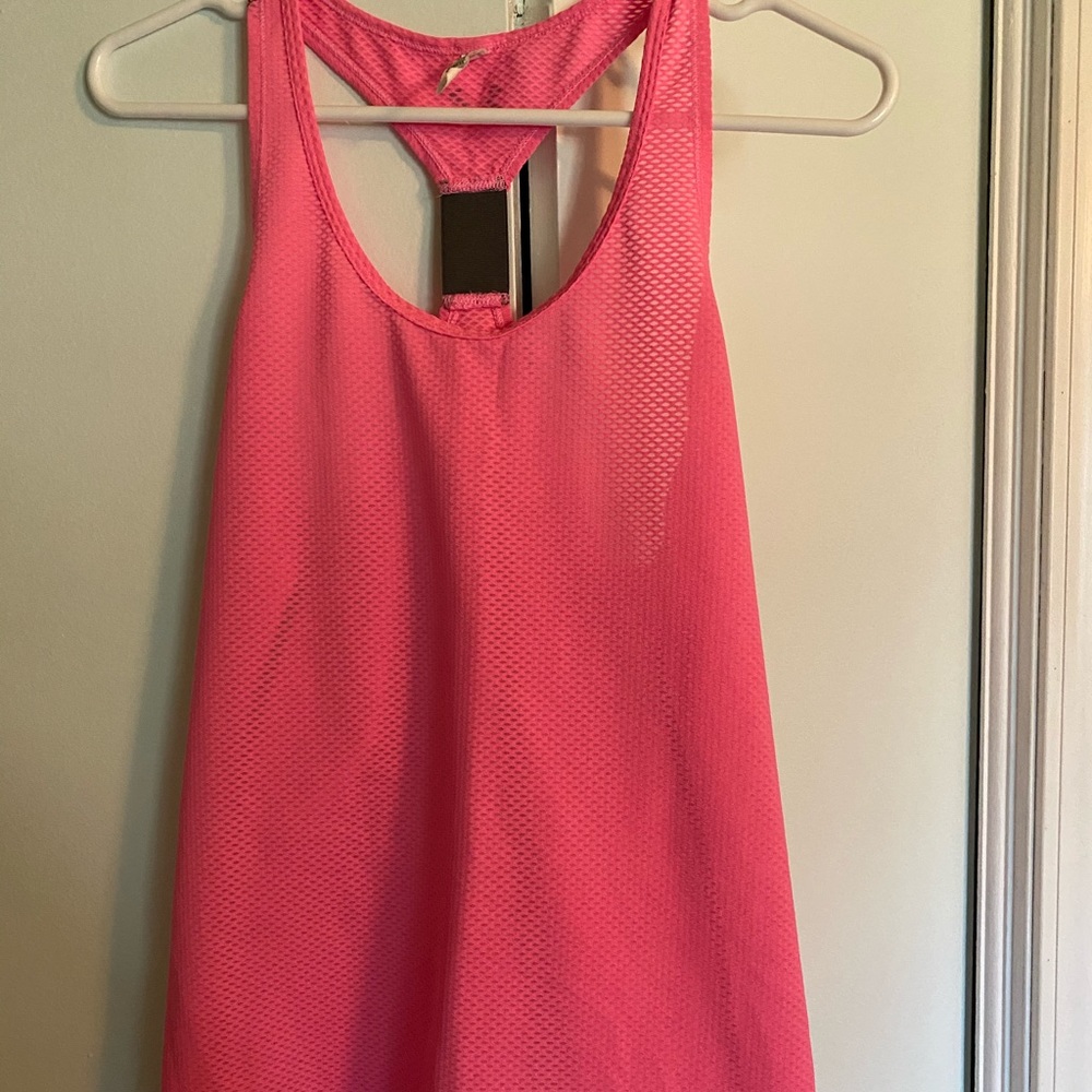 Under armor women’s tank top